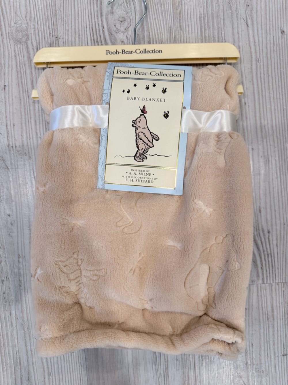 Pooh-Bear-Collection Cream Baby Blanket - Soft Plush